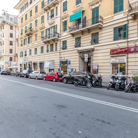 Il Mondo In Una Stanza Генуя Экстерьер фото